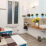 Shelley 게스트하우스 3*
