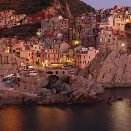 Shelley 招待所 斯培西亚