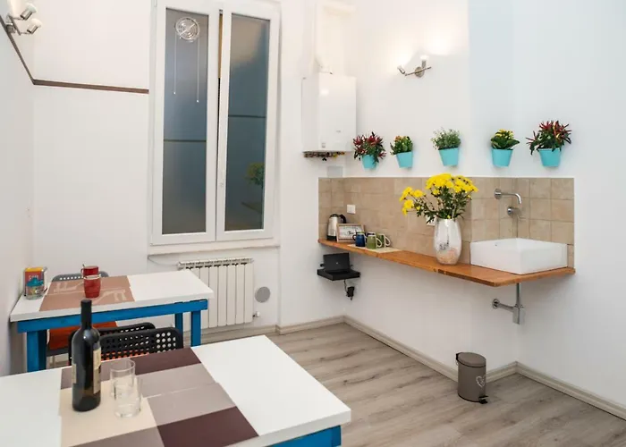 Shelley Πανσιόν 3*